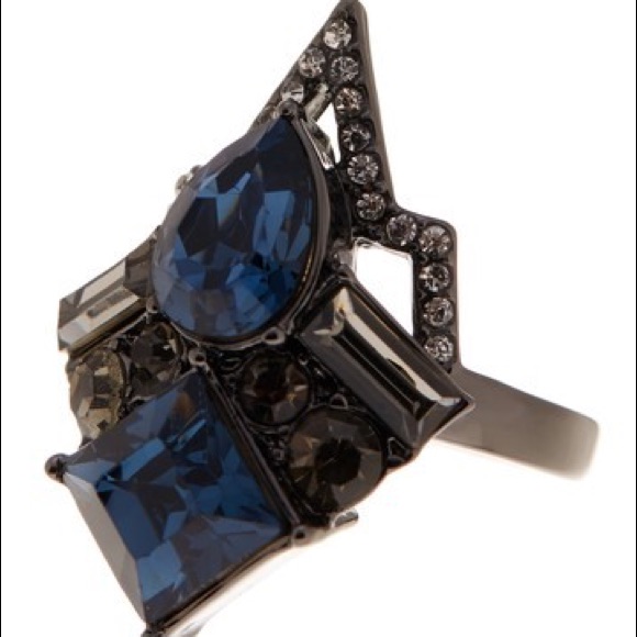 Nwot Covet Bold Stone Band Ring